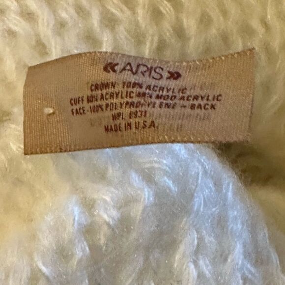 Knit hat with fur band excellent condition clean & fresh - Picture 8 of 13